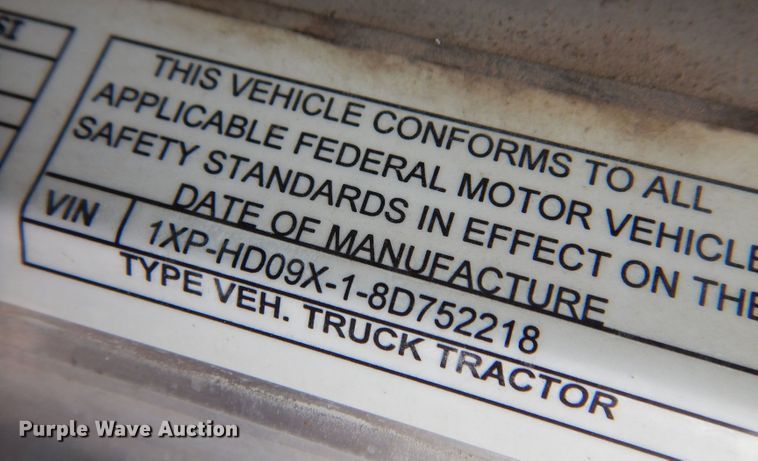 image for item DN0370 2008 Peterbilt 386  semi truck