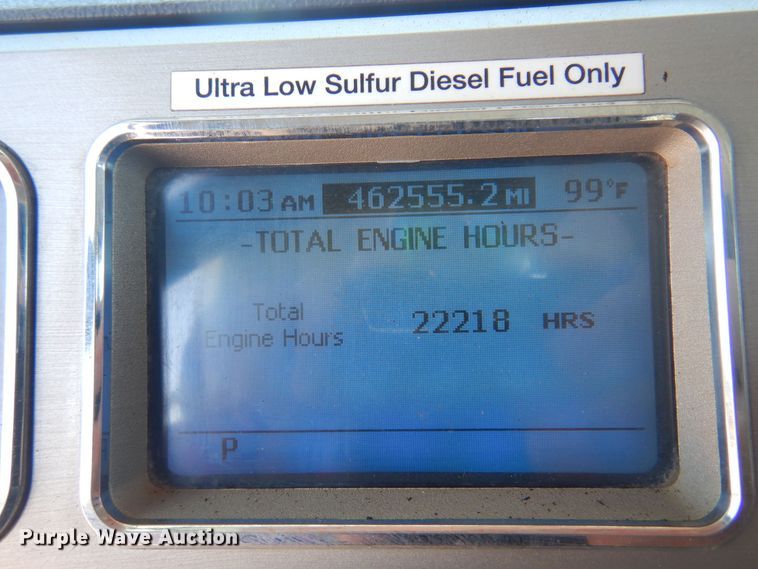 image for item DN0383 2015 Mack CHU613  semi truck