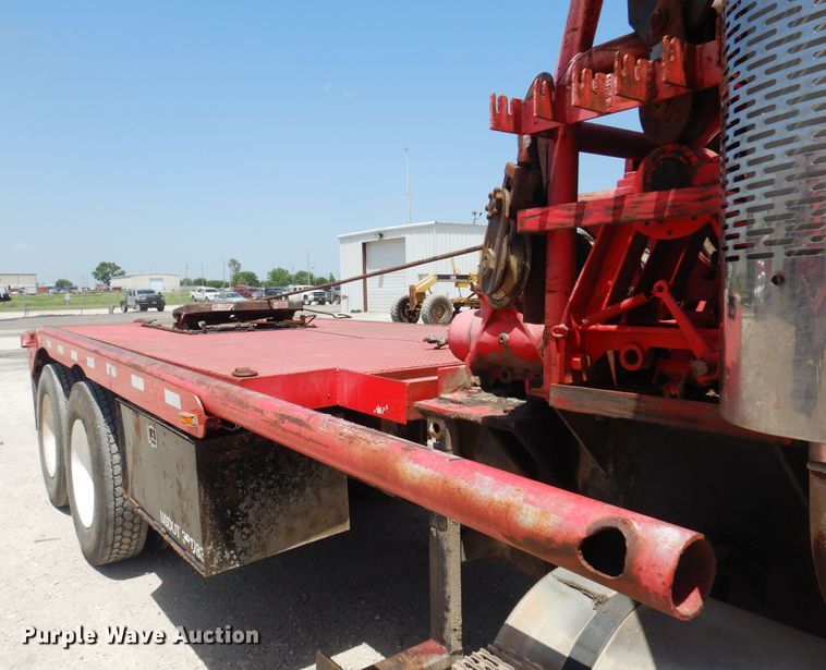 image for item DN0398 2000 Mack CX613  winch truck