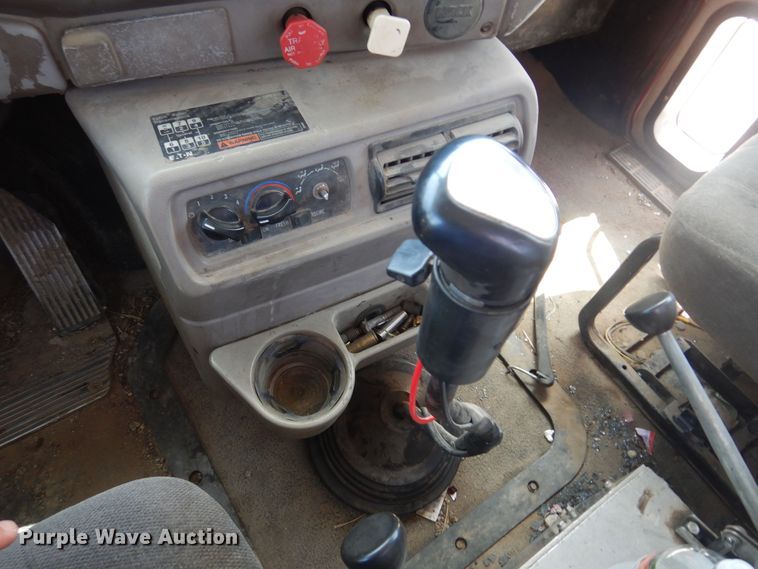 image for item DN0398 2000 Mack CX613  winch truck