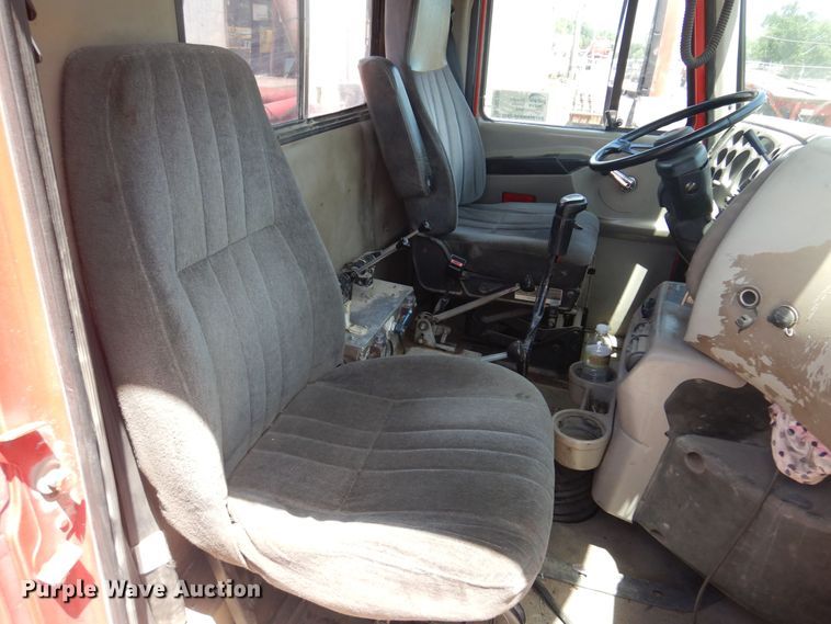 image for item DN0398 2000 Mack CX613  winch truck