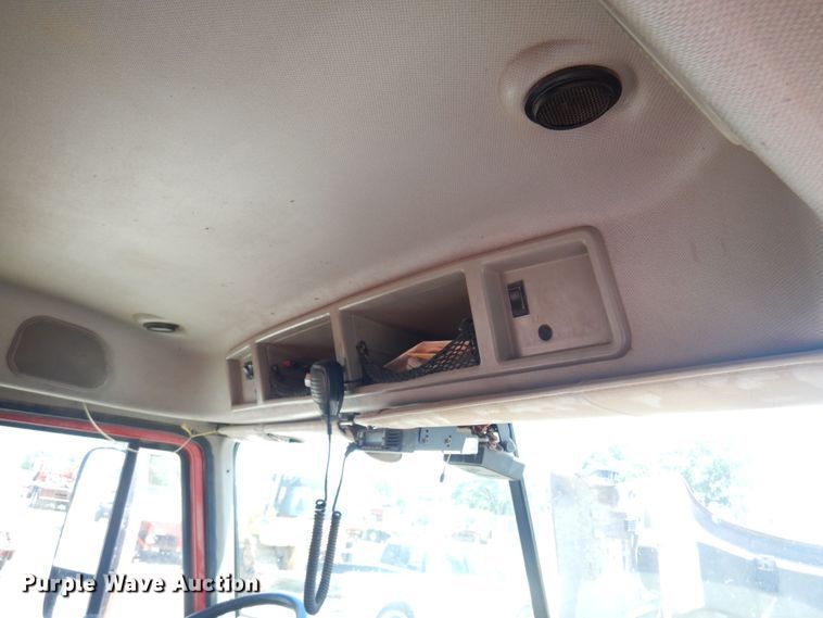 image for item DN0398 2000 Mack CX613  winch truck