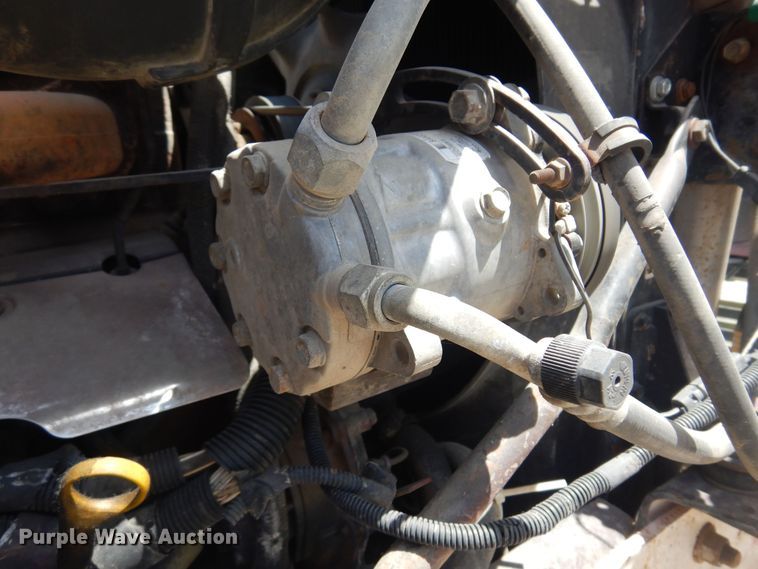 image for item DN0398 2000 Mack CX613  winch truck