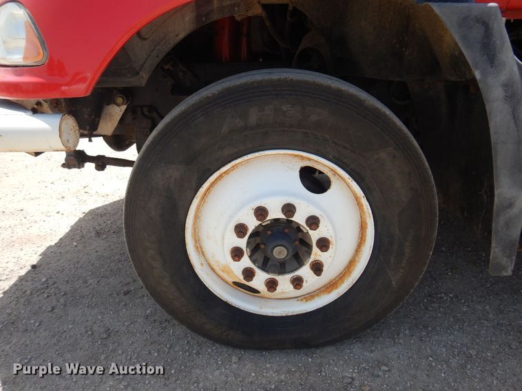 image for item DN0398 2000 Mack CX613  winch truck