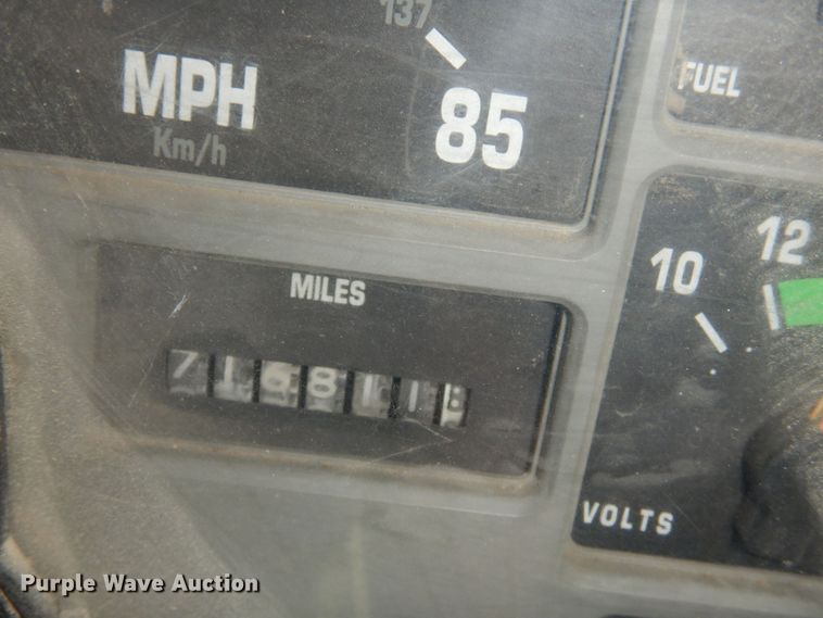 image for item DN0399 1993 International 8200  dump truck