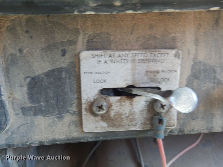 image for item DN0399 1993 International 8200  dump truck