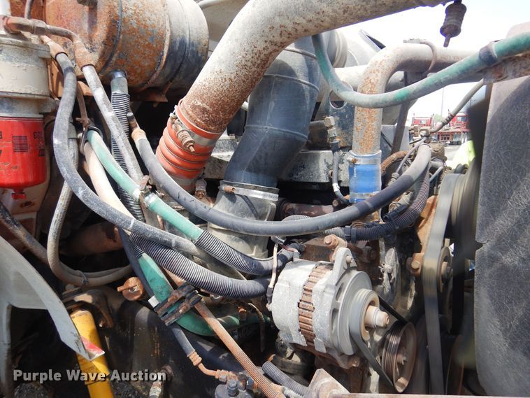 image for item DN0399 1993 International 8200  dump truck