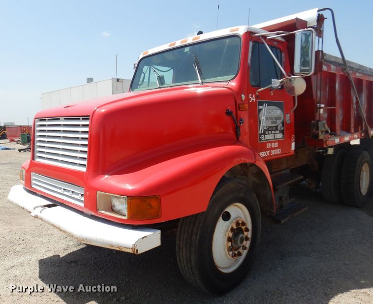 image for item DN0399 1993 International 8200  dump truck