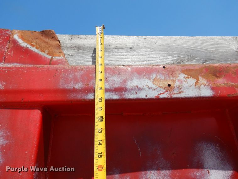 image for item DN0399 1993 International 8200  dump truck