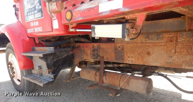 image for item DN0399 1993 International 8200  dump truck