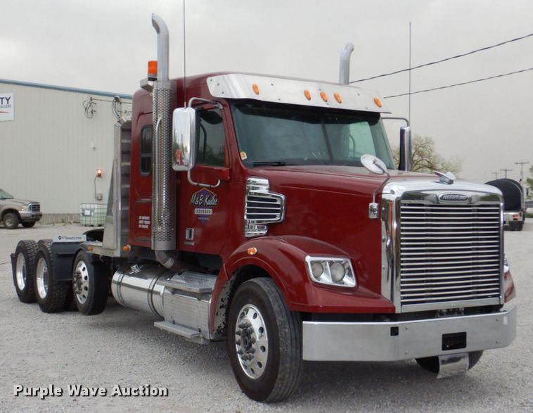 image for item DN7391 2013 Freightliner Coronado semi truck