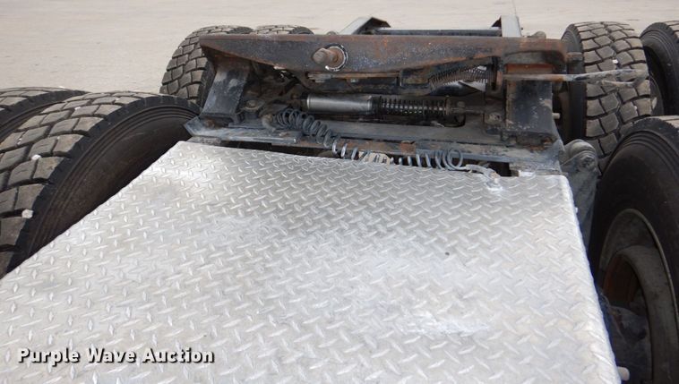 image for item DN7391 2013 Freightliner Coronado semi truck