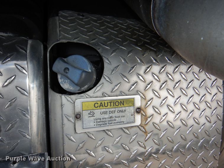 image for item DN7391 2013 Freightliner Coronado semi truck