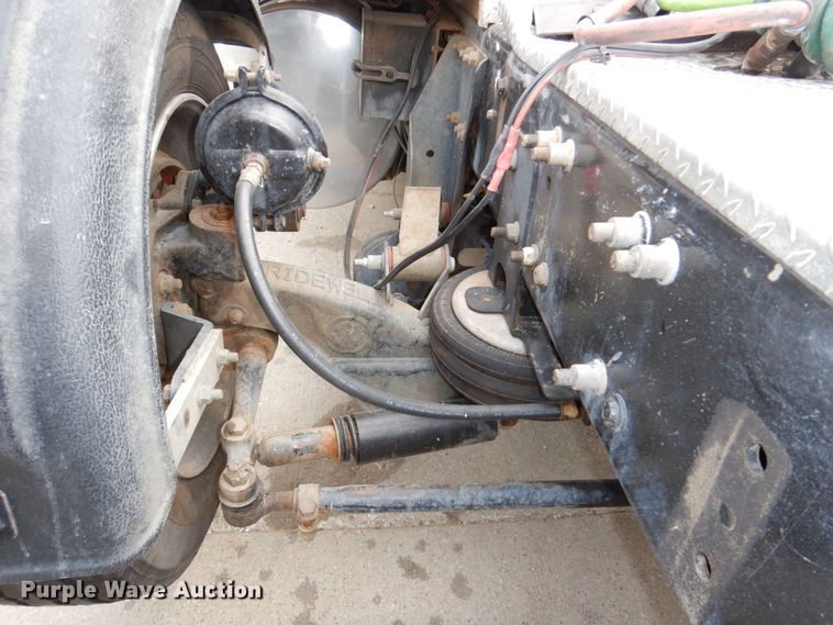 image for item DN7391 2013 Freightliner Coronado semi truck