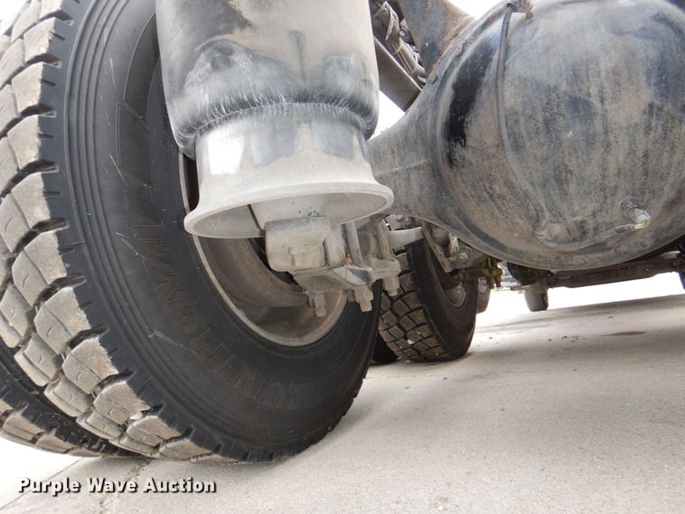 image for item DN7391 2013 Freightliner Coronado semi truck