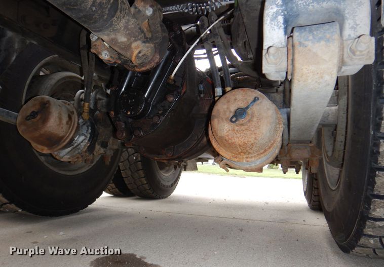 image for item DN7391 2013 Freightliner Coronado semi truck