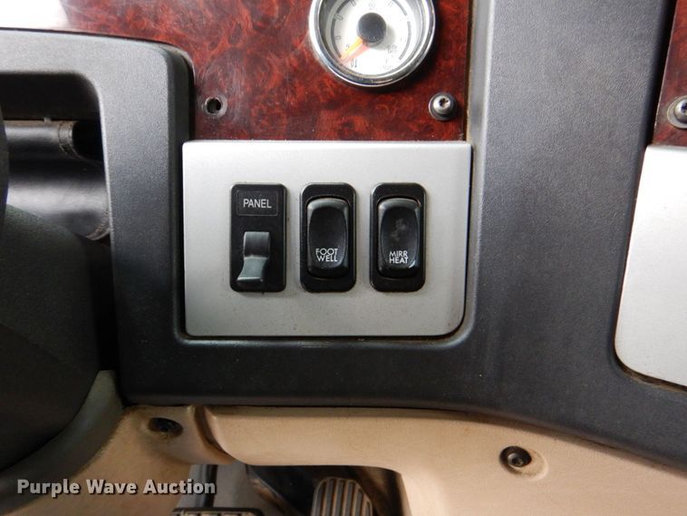 image for item DN7391 2013 Freightliner Coronado semi truck