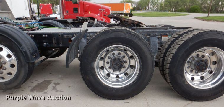 image for item DN7391 2013 Freightliner Coronado semi truck