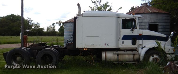 image for item DN7475 1998 International 9400  semi truck