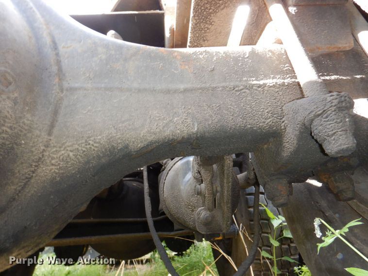 image for item DN7475 1998 International 9400  semi truck