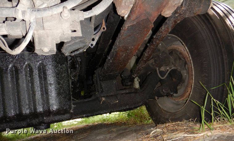 image for item DN7475 1998 International 9400  semi truck