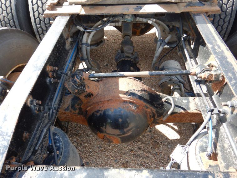 image for item DN7476 2012 Freightliner Cascadia  semi truck