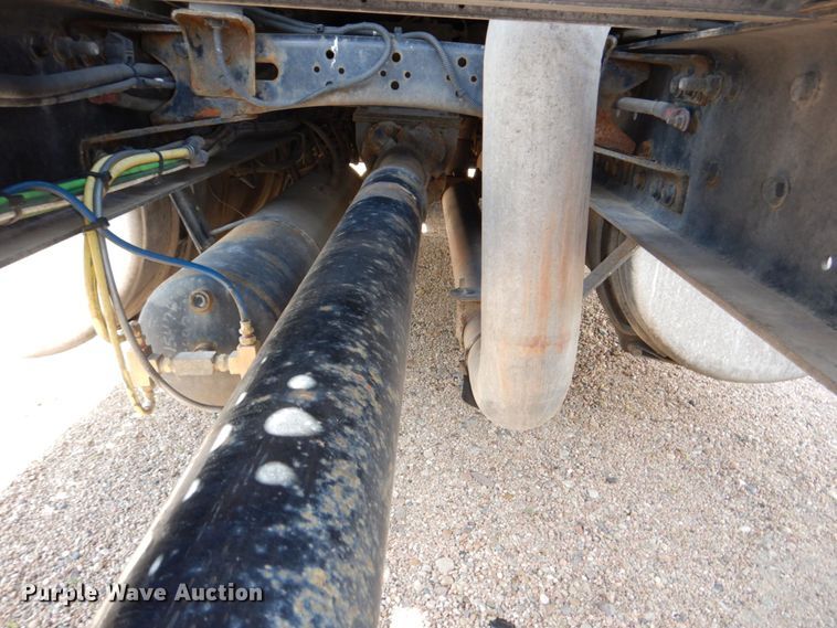 image for item DN7476 2012 Freightliner Cascadia  semi truck