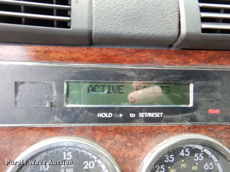 image for item DN7476 2012 Freightliner Cascadia  semi truck