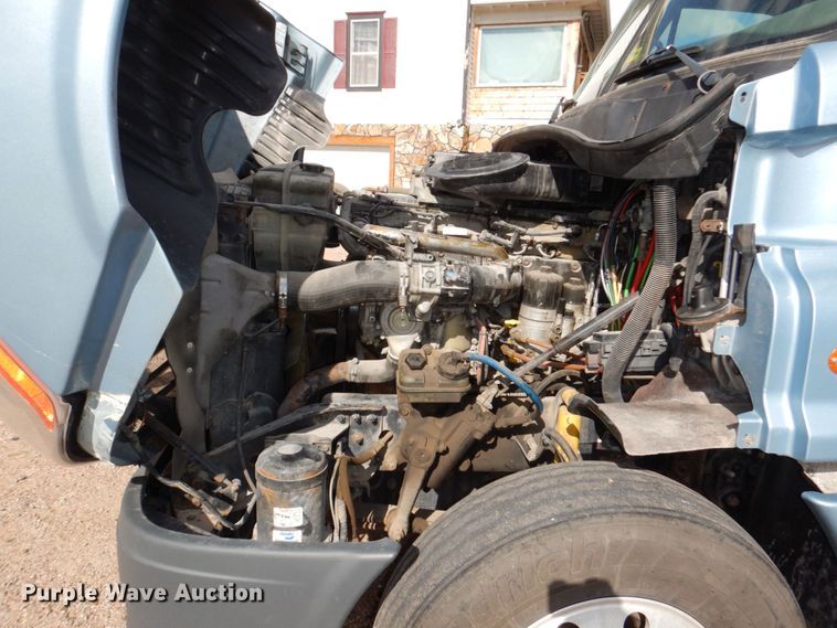 image for item DN7476 2012 Freightliner Cascadia  semi truck