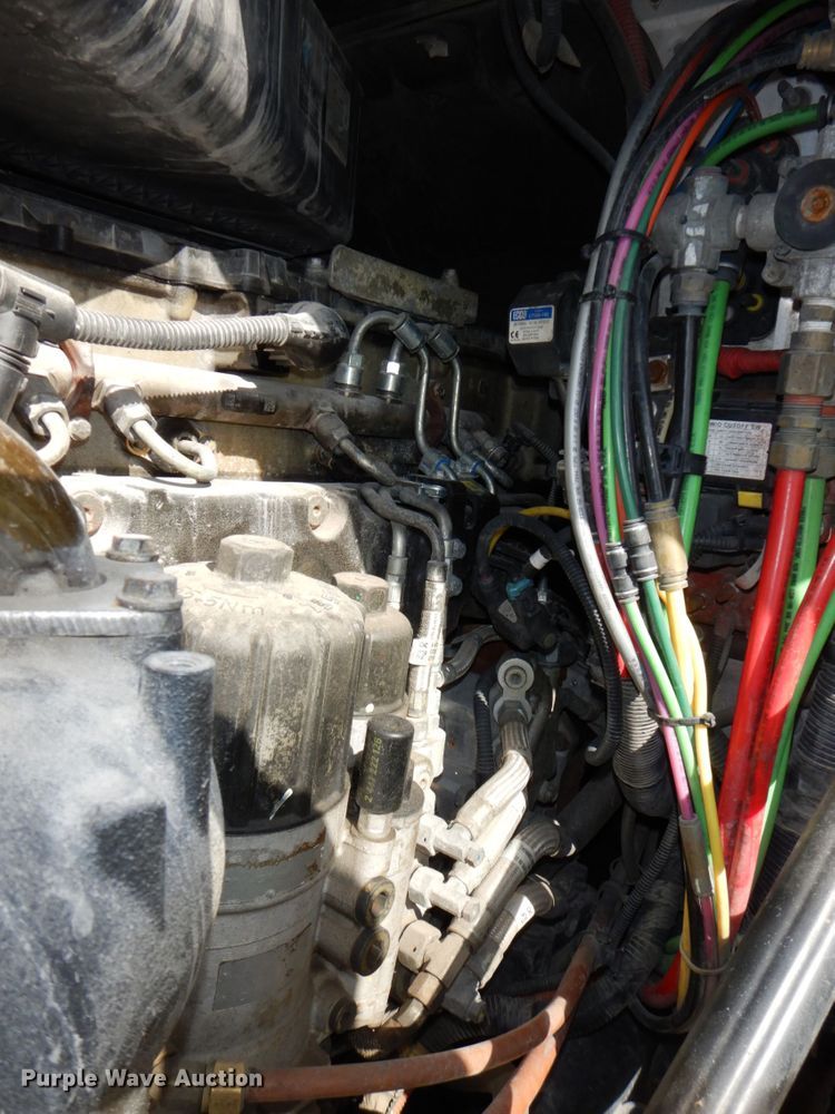 image for item DN7476 2012 Freightliner Cascadia  semi truck