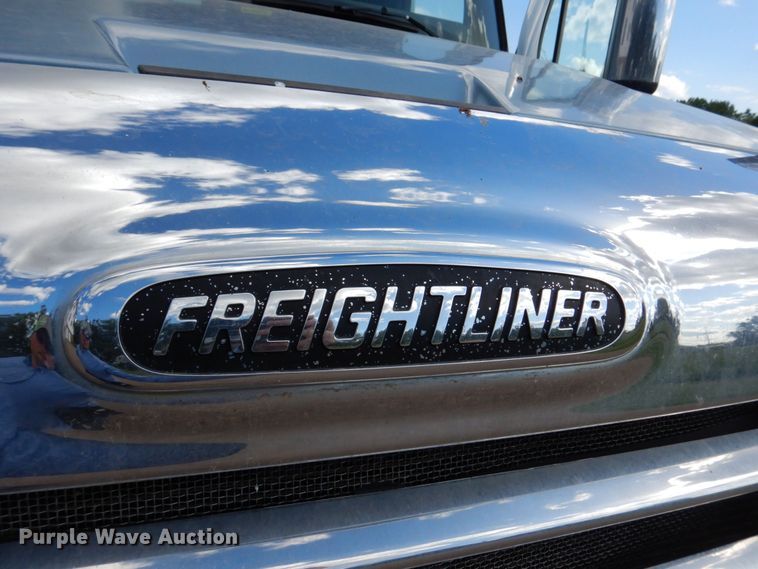 image for item DN7476 2012 Freightliner Cascadia  semi truck