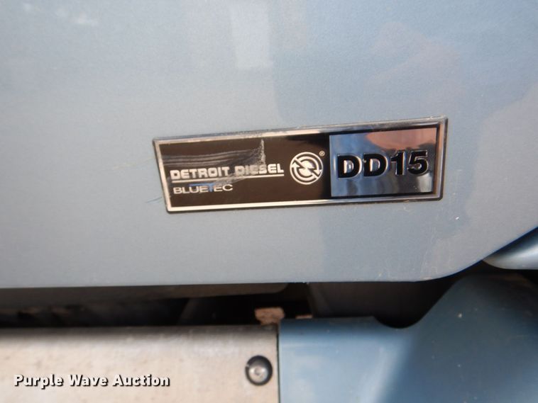 image for item DN7476 2012 Freightliner Cascadia  semi truck