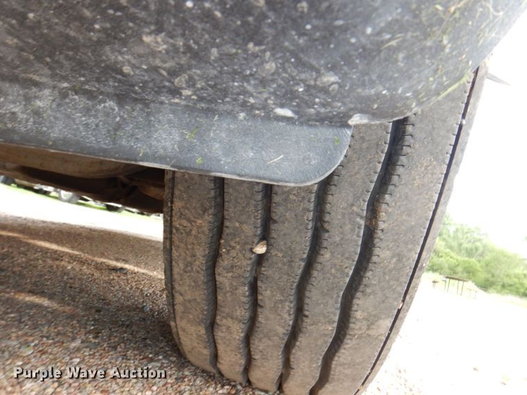 image for item DN7476 2012 Freightliner Cascadia  semi truck