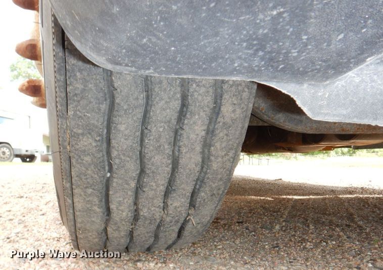 image for item DN7476 2012 Freightliner Cascadia  semi truck