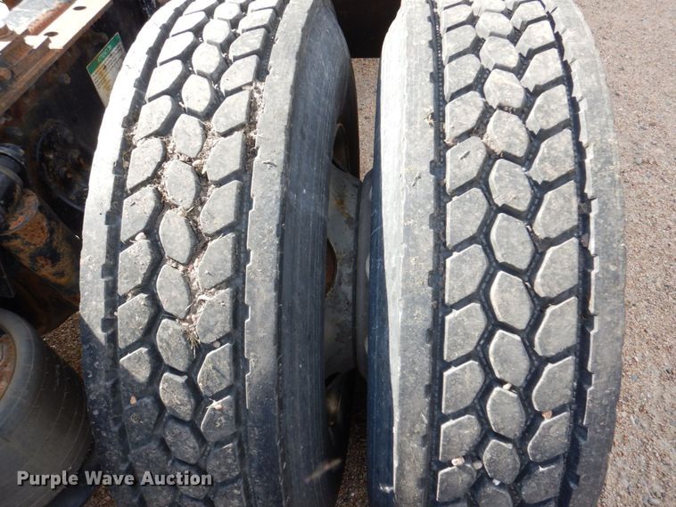 image for item DN7476 2012 Freightliner Cascadia  semi truck