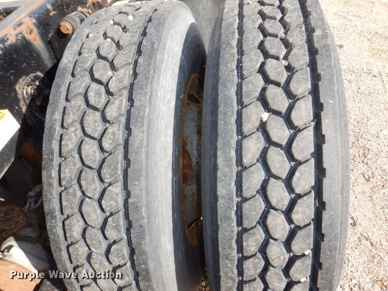 image for item DN7476 2012 Freightliner Cascadia  semi truck