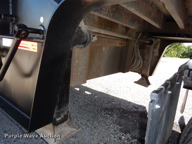 image for item DN7494 2000 Trail King TK70HT  drop deck equipment trailer