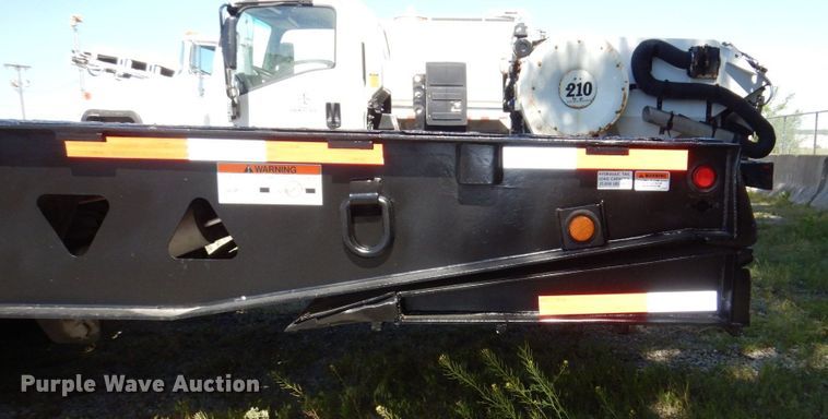 image for item DN7494 2000 Trail King TK70HT  drop deck equipment trailer