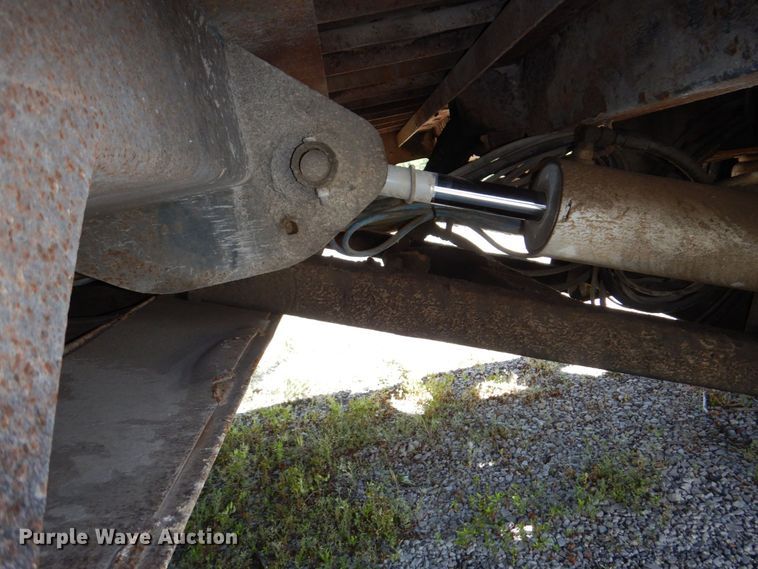 image for item DN7494 2000 Trail King TK70HT  drop deck equipment trailer