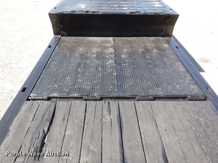 image for item DN7494 2000 Trail King TK70HT  drop deck equipment trailer