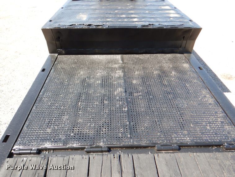 image for item DN7494 2000 Trail King TK70HT  drop deck equipment trailer
