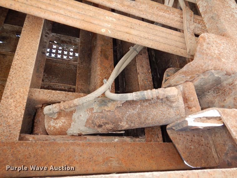 image for item DN7494 2000 Trail King TK70HT  drop deck equipment trailer