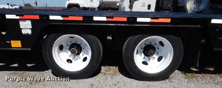 image for item DN7494 2000 Trail King TK70HT  drop deck equipment trailer