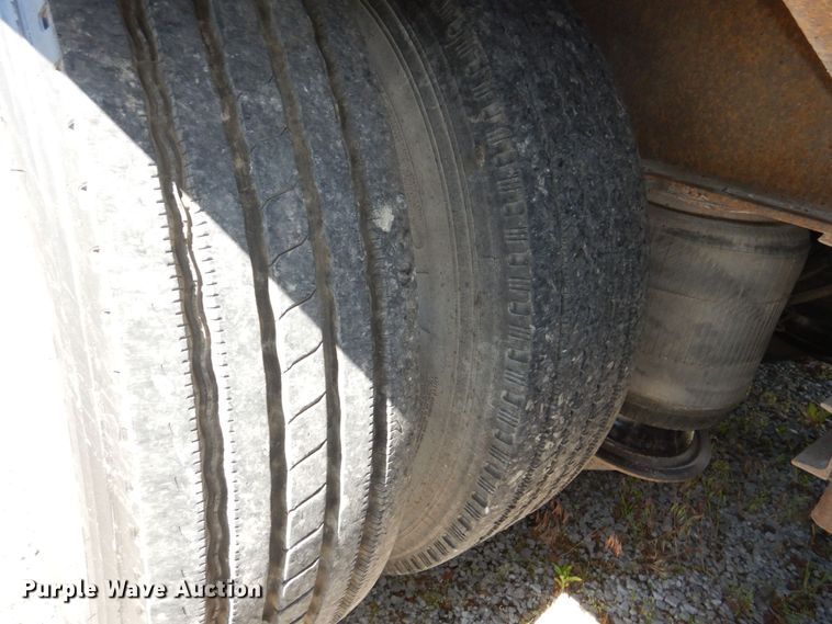 image for item DN7494 2000 Trail King TK70HT  drop deck equipment trailer