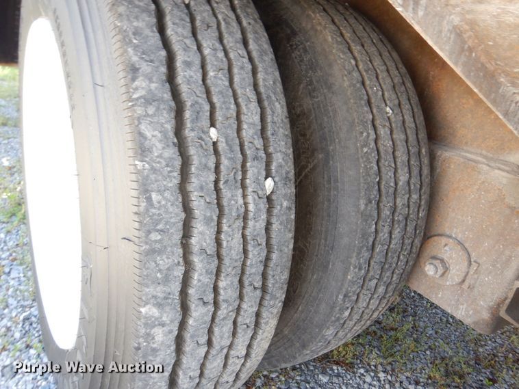 image for item DN7494 2000 Trail King TK70HT  drop deck equipment trailer