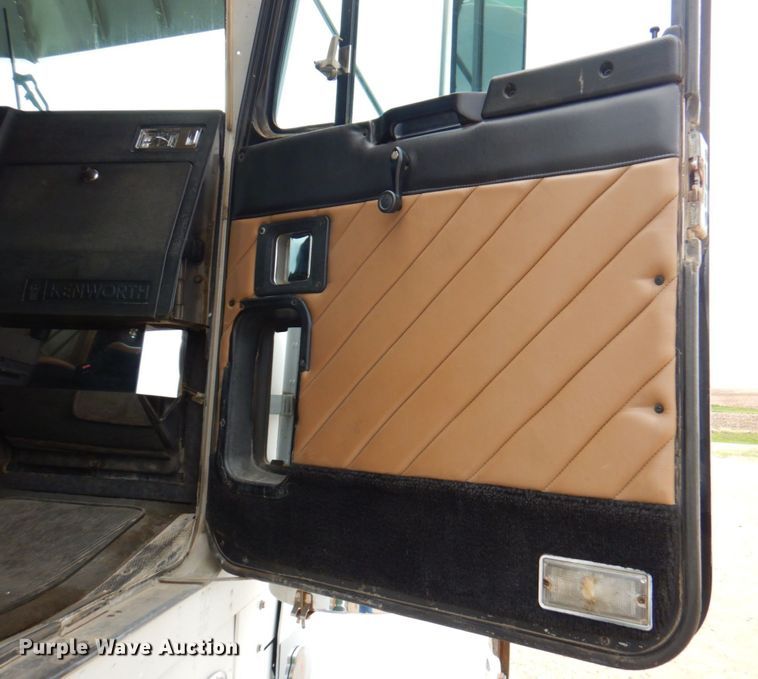 image for item DP4182 1996 Kenworth W900B