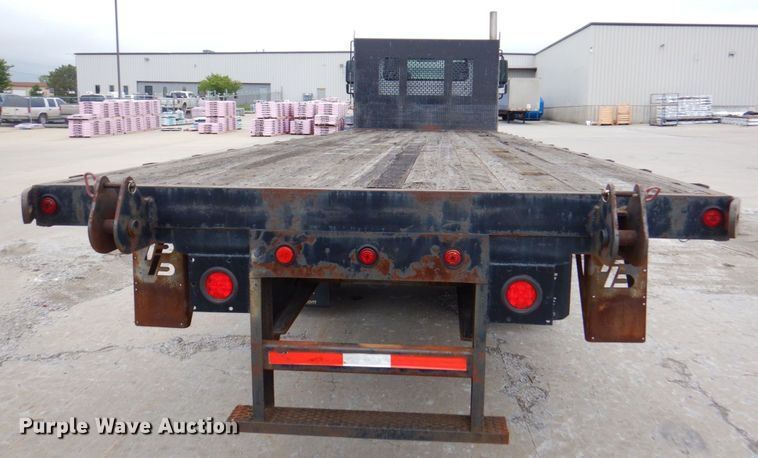 image for item DP4210 2008 International 7600  flatbed truck