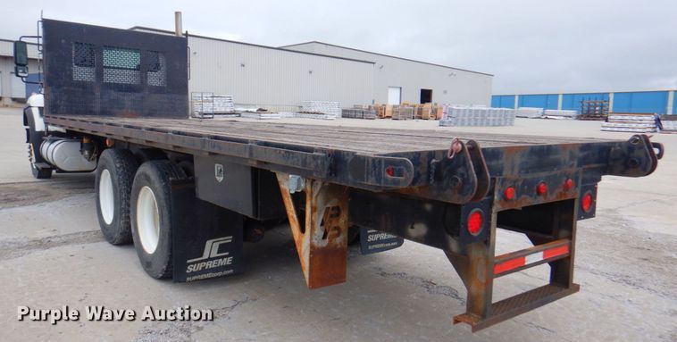 image for item DP4210 2008 International 7600  flatbed truck