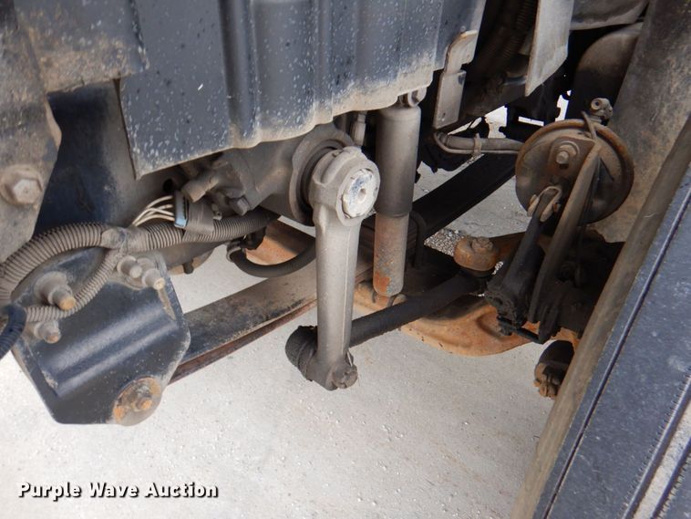 image for item DP4210 2008 International 7600  flatbed truck