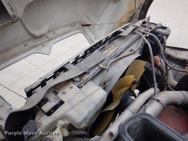 image for item DP4210 2008 International 7600  flatbed truck